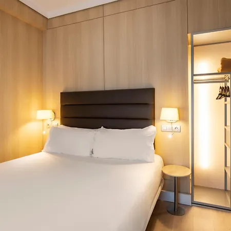 General Alava Otel 3*
