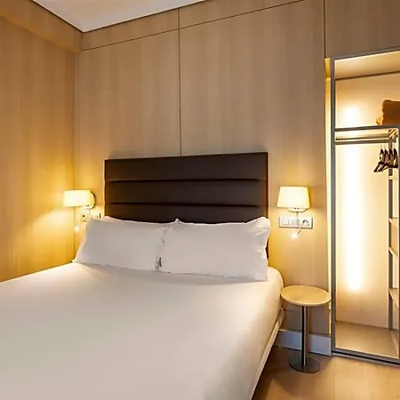 General álava Hotel 3*